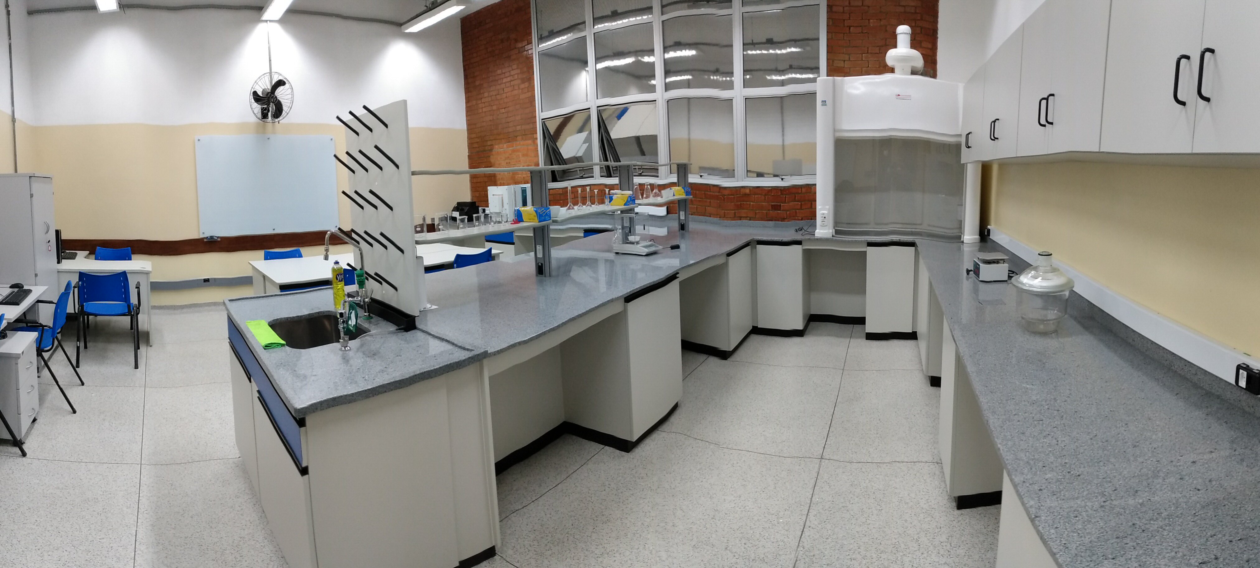 Lab recente panoramica