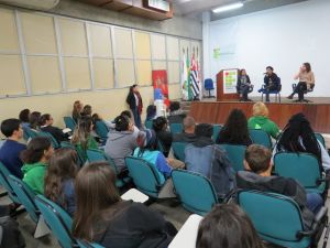 Documentário e debate: gênero e sexualidade